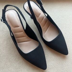 Kelly & Katie Black Textured Slingback Heels